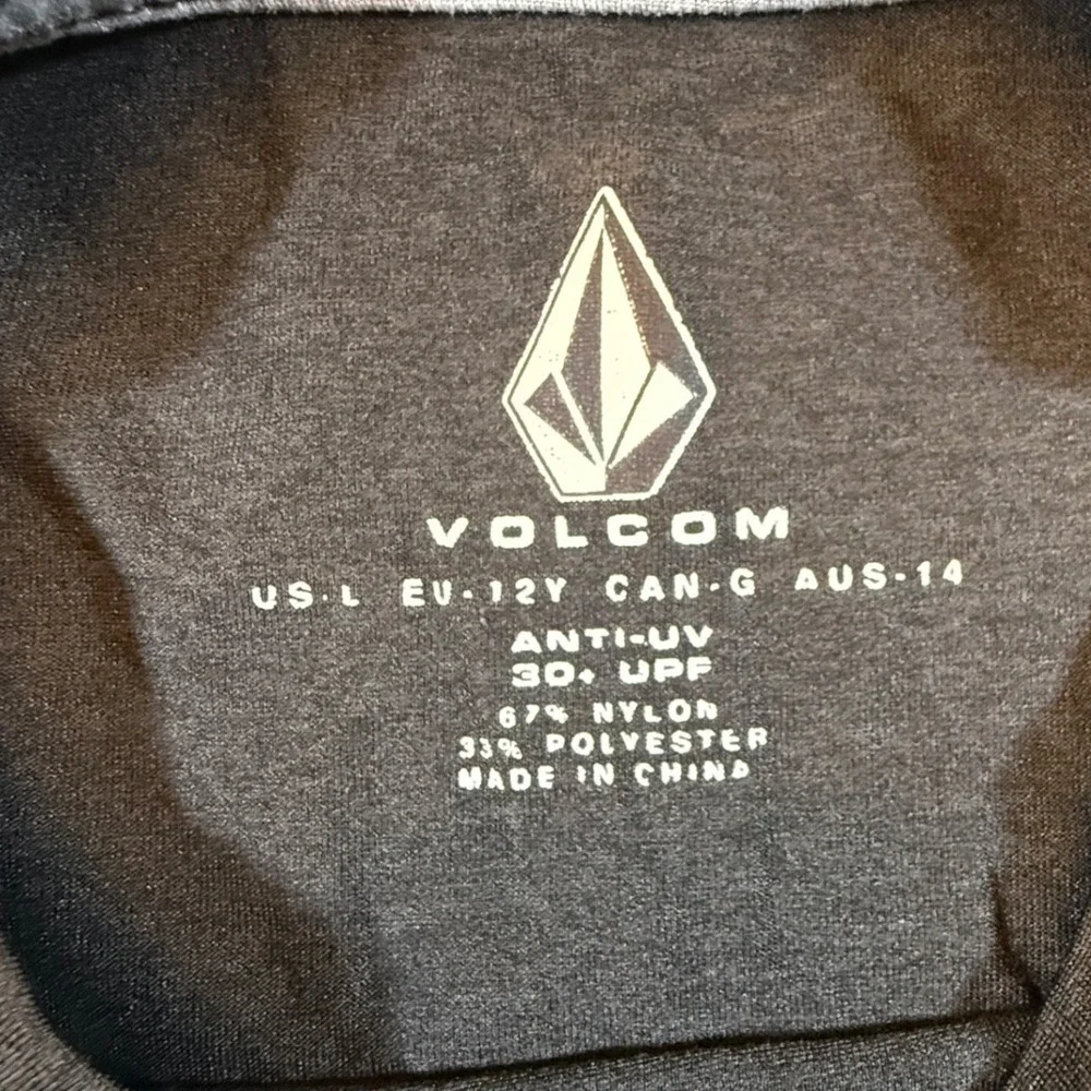 Volcom Boys Stone LS Rash Guard Black Heather UPF 30+ Swim Shirt L P0341800 2052